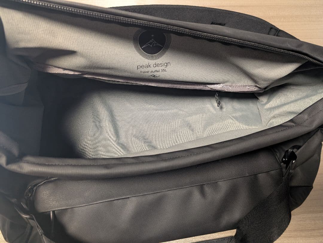 Peak Design ブラックボストンバッグ 35L