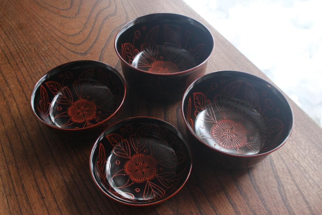 時代逸品！端正な爪朱黒漆に風情ある木芙蓉文の美しい吉野塗の四つ椀（検懐石道具京塗
