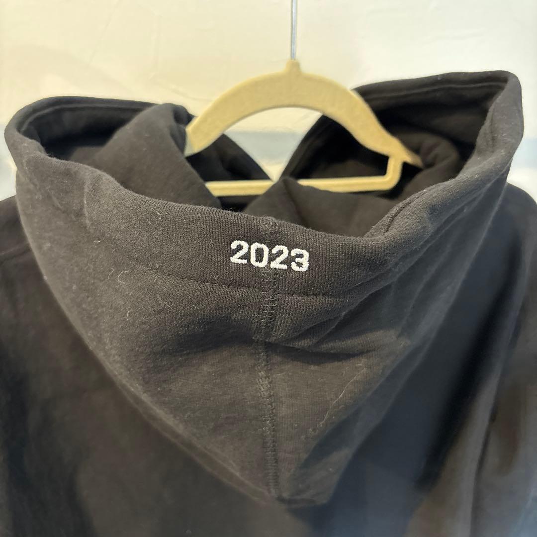 23FW ボックスロゴフーディー