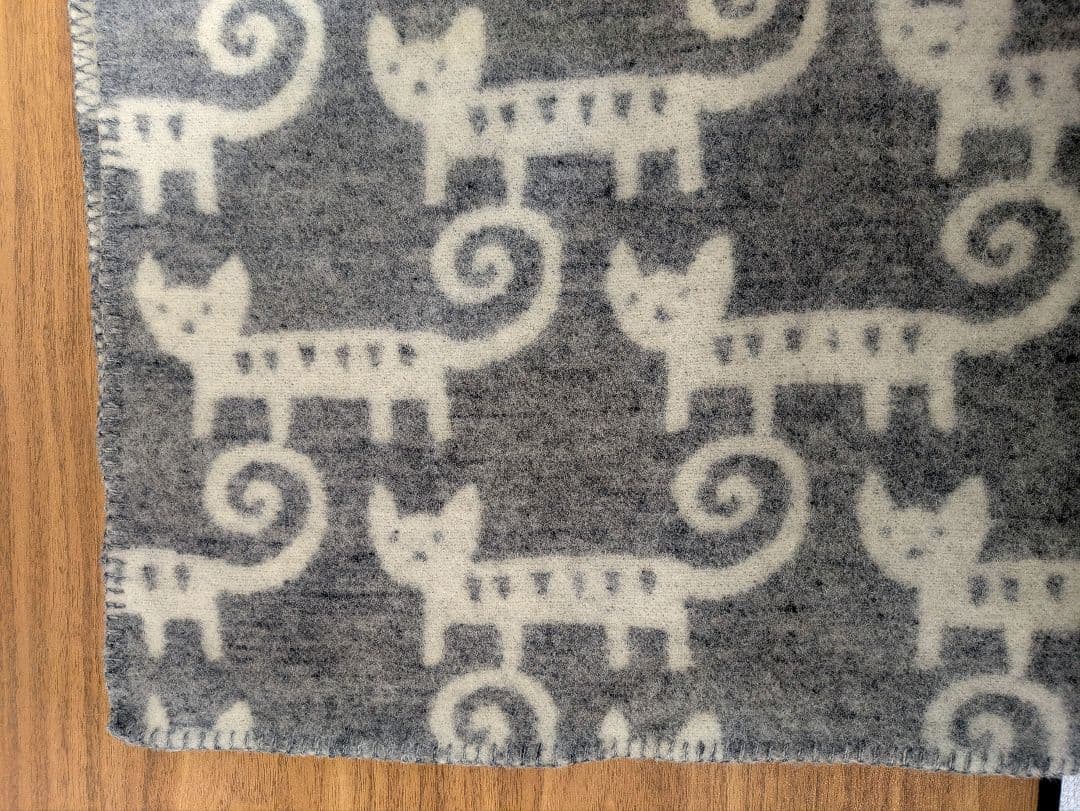 【美品】【レア品】KLIPPAN クリッパン ハーフブランケット ネコ柄