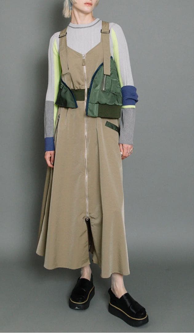 【最終価格】AULA AILA☆ミリタリージャンパースカート