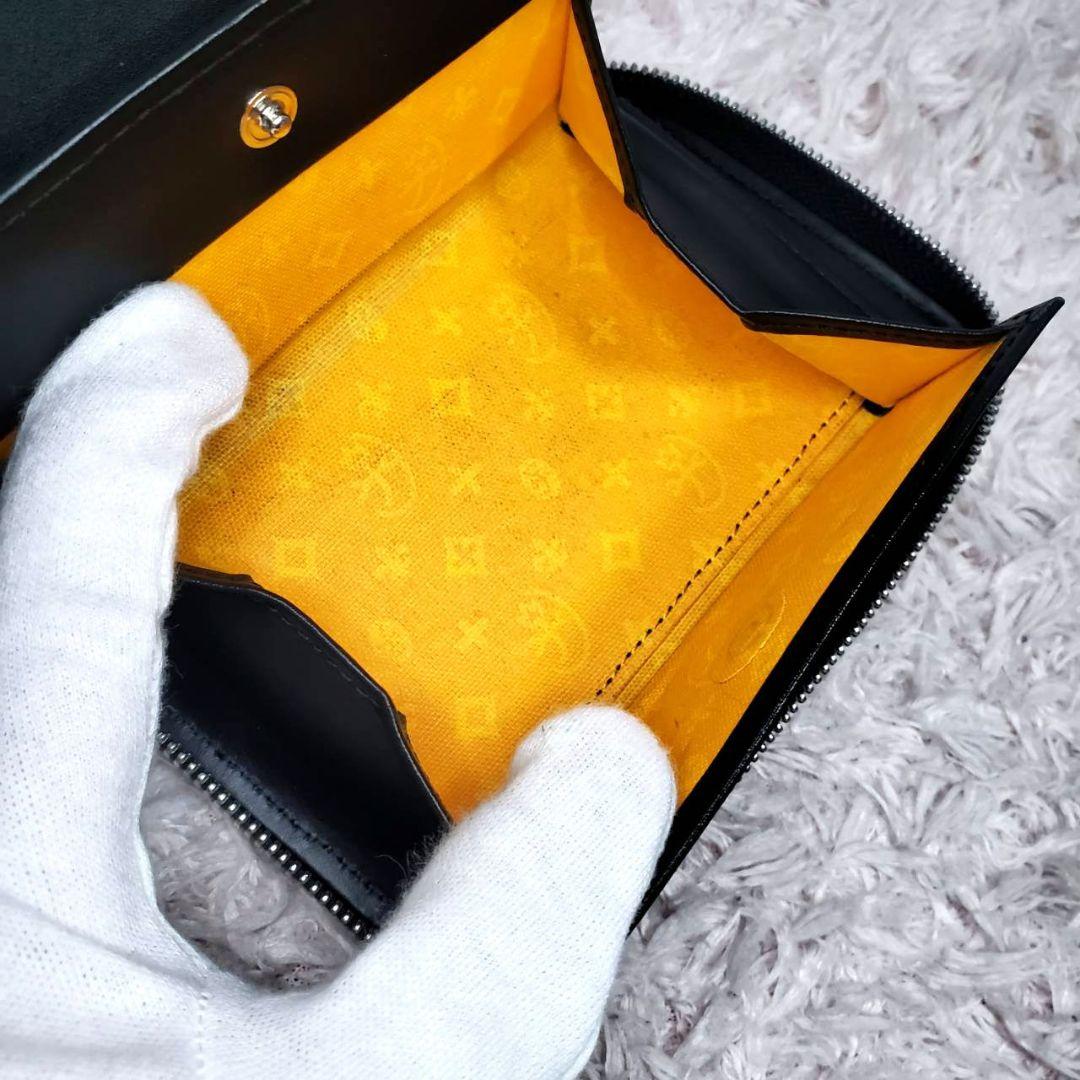 最新モデル極美品CASTELBAJAC カステルバジャック 総柄 ハーフ折り財布