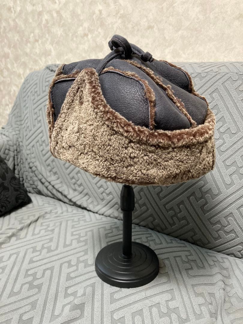 【BURBERRY】バーバリー　エスキモー型　イタリア　帽子　大人　皮 冬