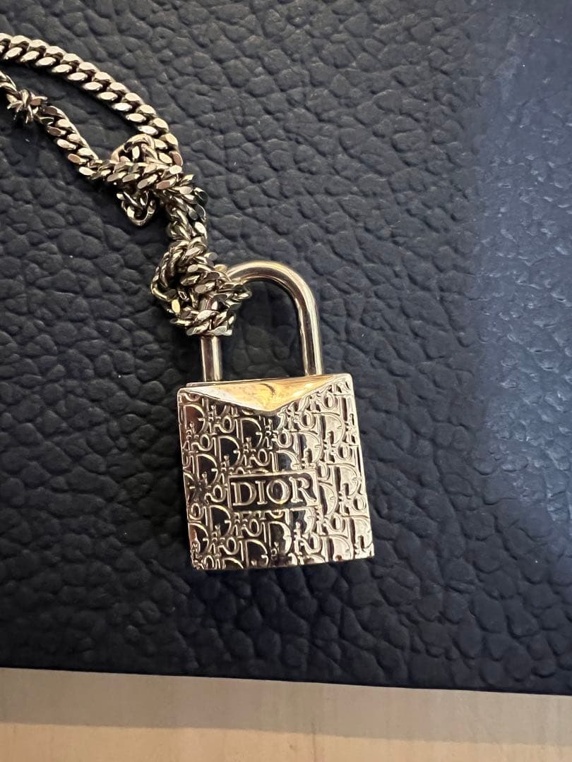 y*様 Dior 21ss 南京錠ネックレス