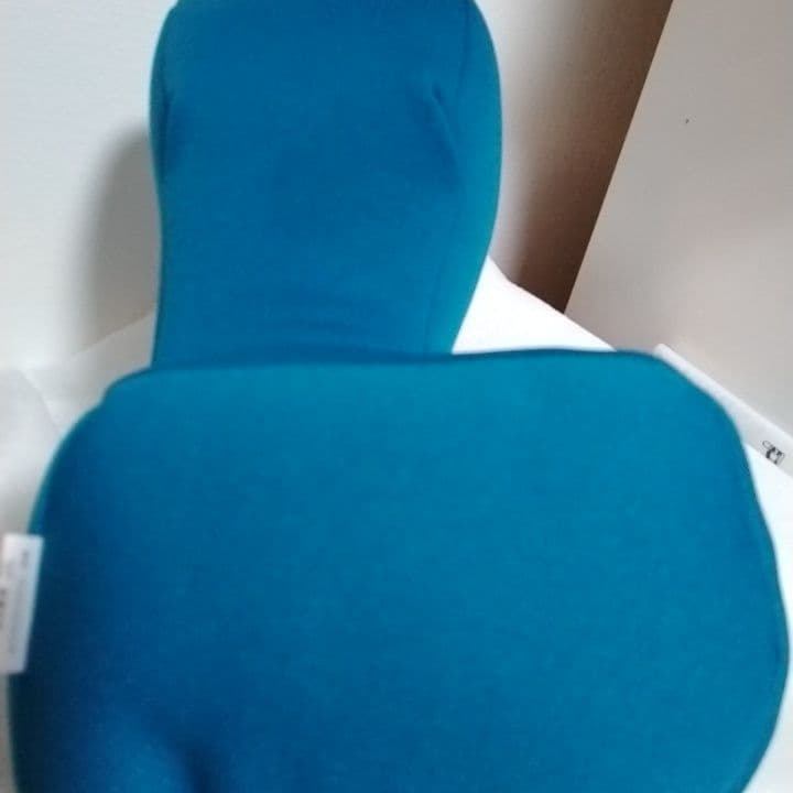 リラクッションS　OneAid 　新品カバー付き