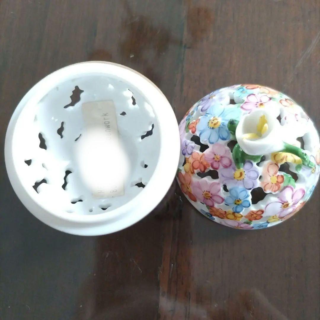 ヘレンド　HEREND　花柄透かし彫り陶器ボックス　ボンボニエール