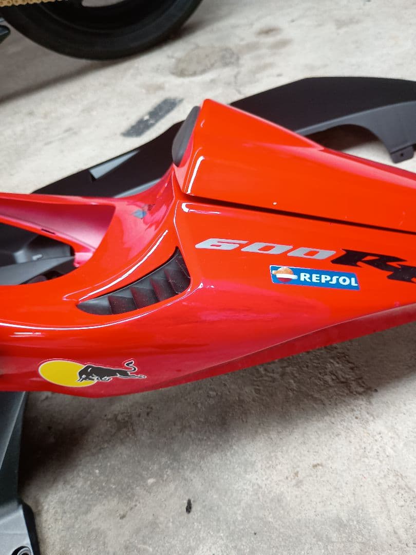 CBR600RR PC37後期　カウルセット 転倒傷あり　自家修復済