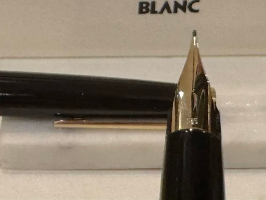 【極美品】モンブランNO320 ブラック 万年筆 EF