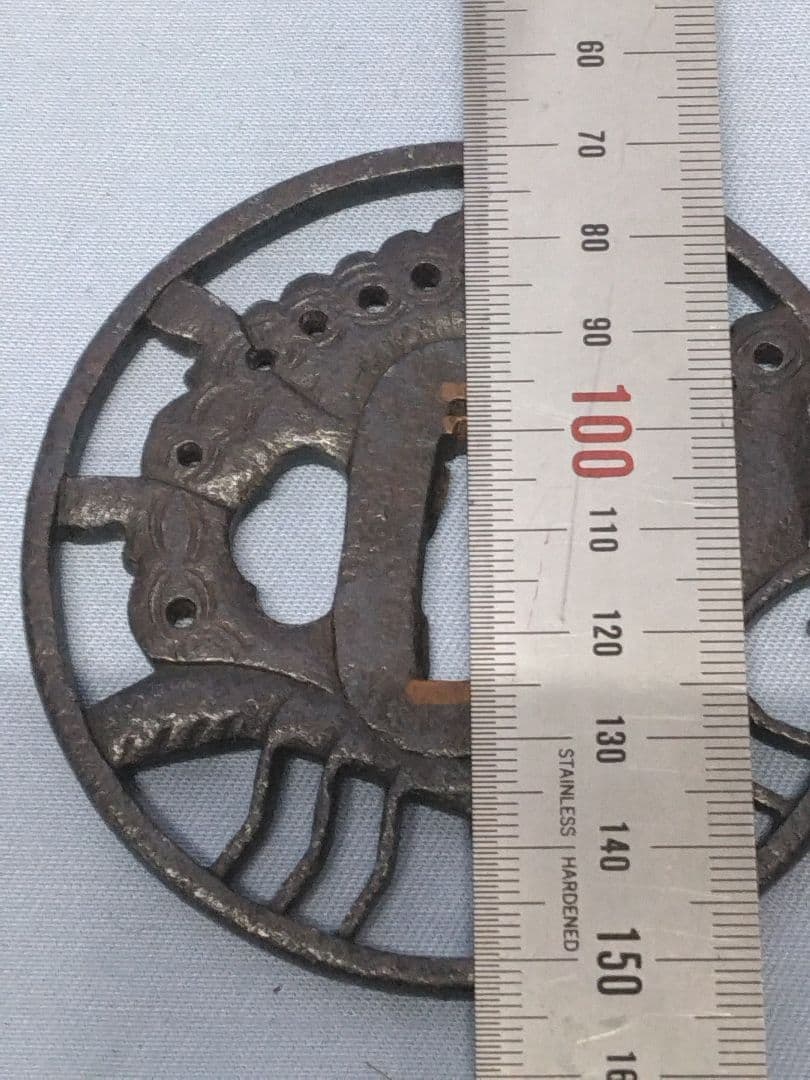 鉄鍔　鐔　刀装具　透かし鐔 刀鐔　江戸時代　文鎮　ペーパーウェイト