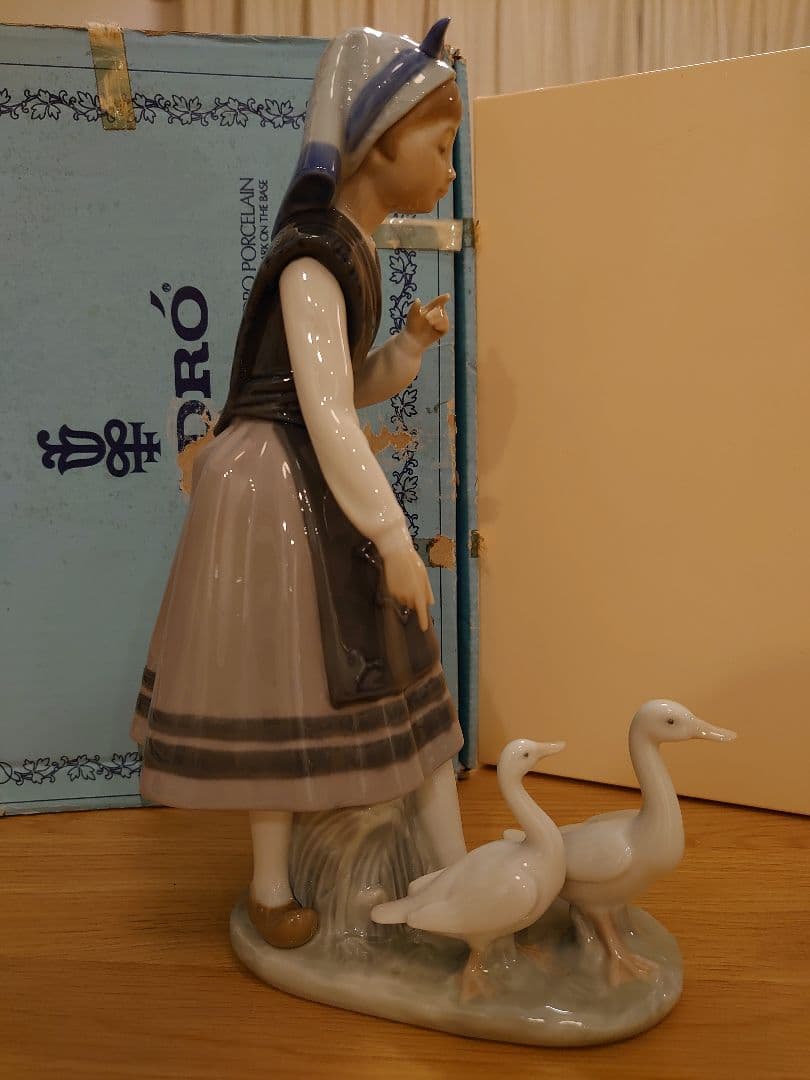 【極美品 絶版 箱付】リヤドロ LLADRO 5202「少女と2匹のアヒル」