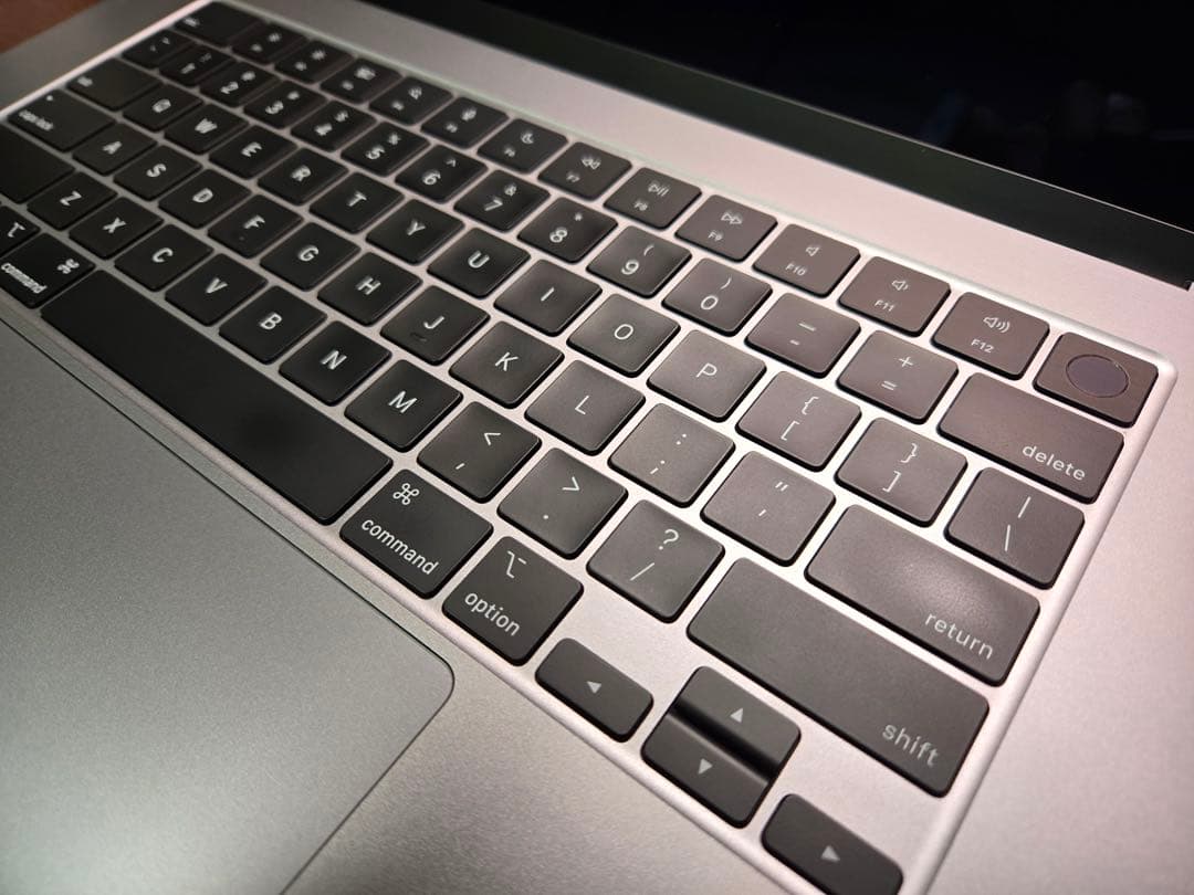 MacBook Air 15インチ M2 / 24GB / 1TB / US配列