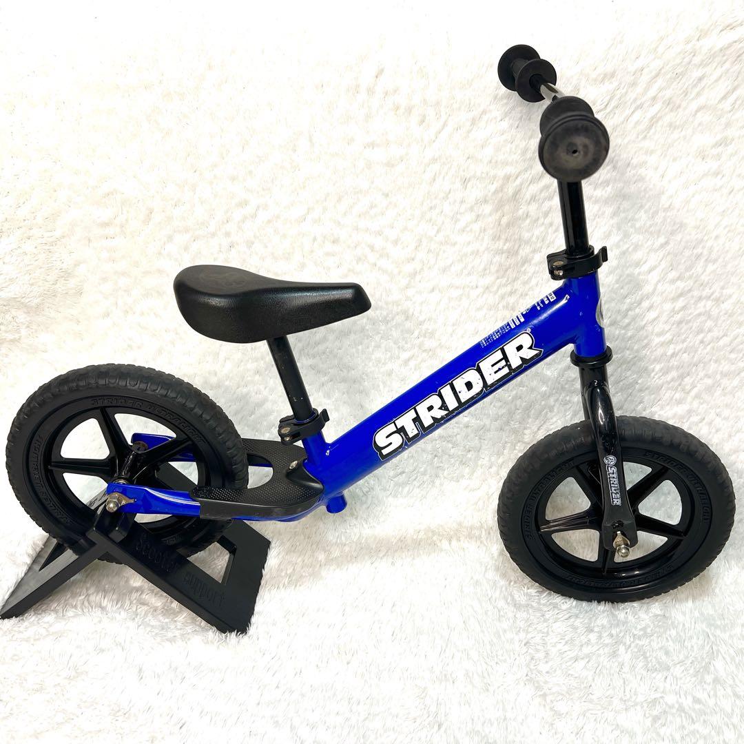 【汎用スタンド付き】ストライダー12インチ SPORT ブルー 日本正規品