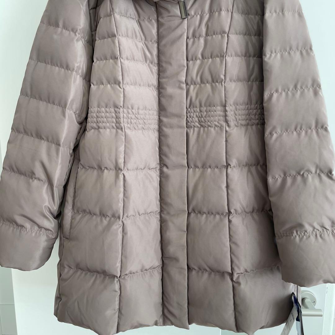 ８１５５【新品】レディースミセス　アウター　ゆったり３L ダウンコート　ベージュ