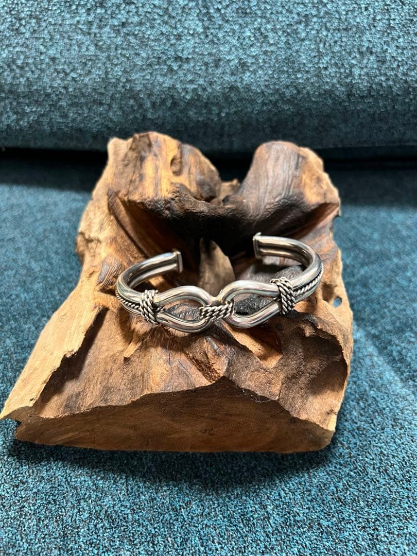 未使用品！4mm幅　スティーブアルビソ　ホースウィスパラー　バングル