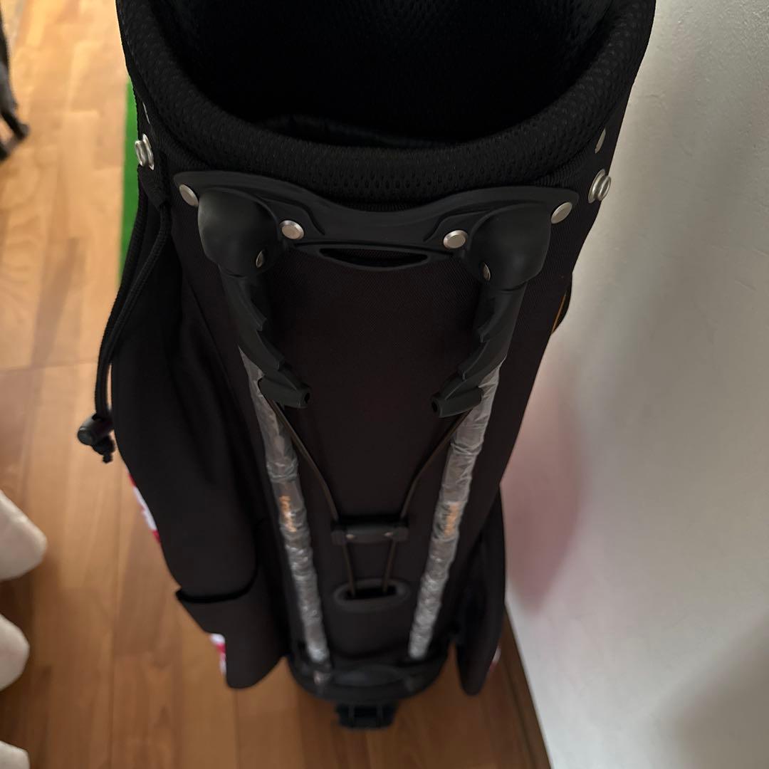 LOUDMOUTH キスマーク柄 軽量　新品 9インチキャディバッグ