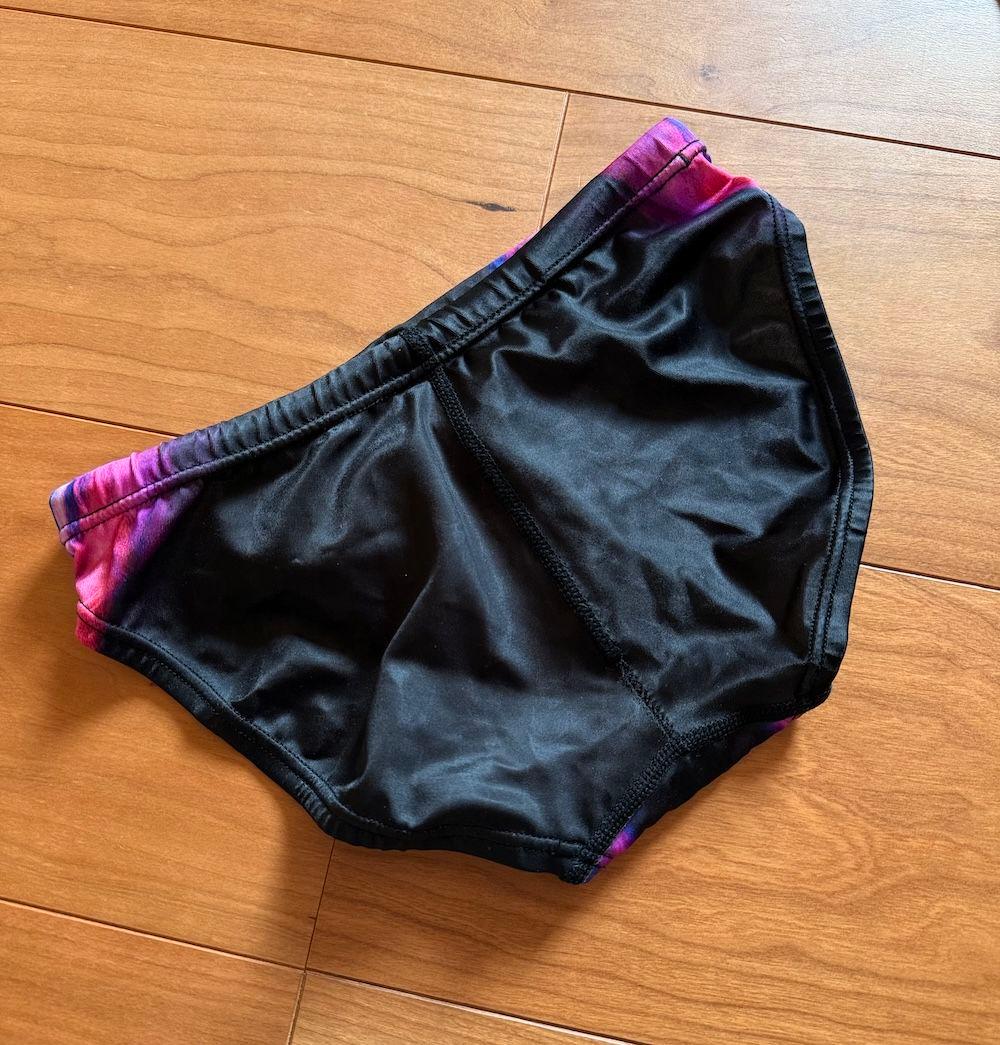 【美品】SPEEDO アクアブレード ブラック M　光沢 ウロコ 競パン