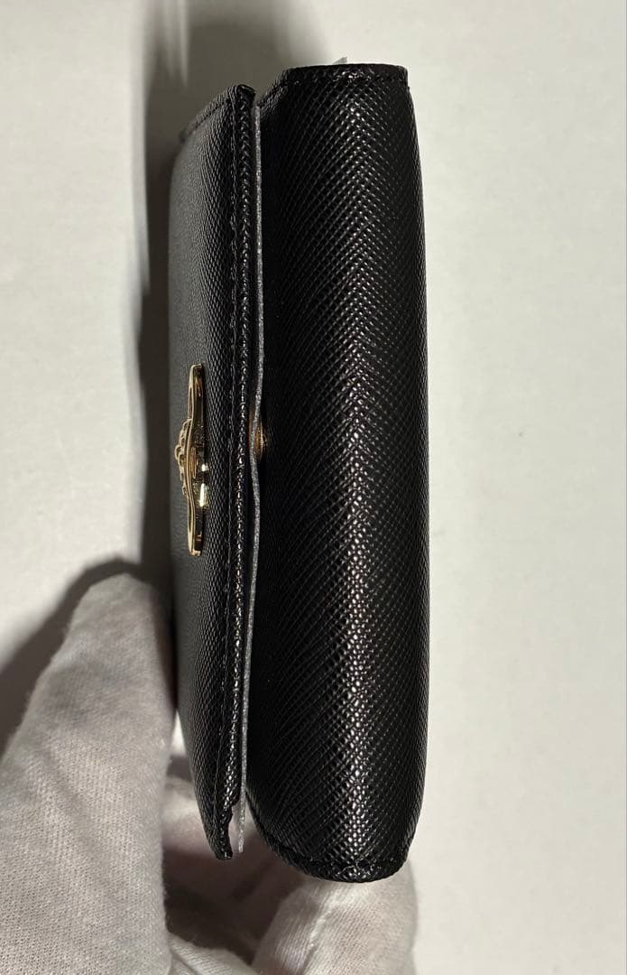 【新品】Vivienne Westwood 折財布 黒 シンプル がま口 定番