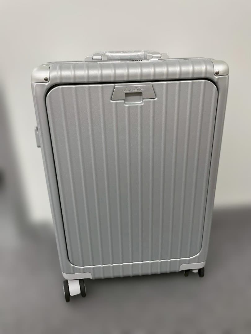リベティ多機能キャリーケース【マットシルバーSサイズ】A31
