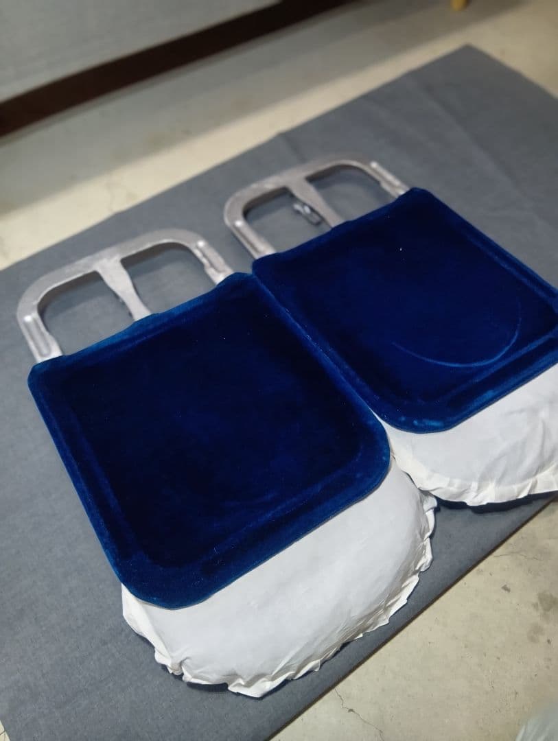 昭和レトロな 青のベルメット調 別珍X金属折畳み 不二座椅子2個セット