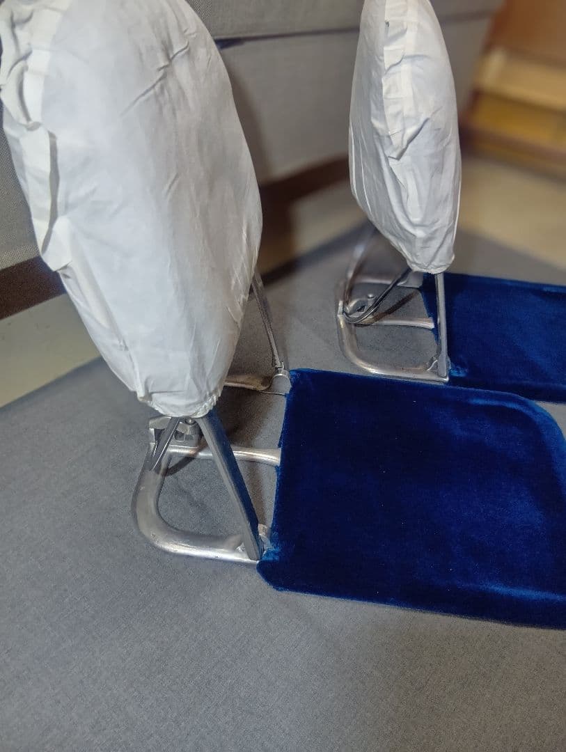 昭和レトロな 青のベルメット調 別珍X金属折畳み 不二座椅子2個セット