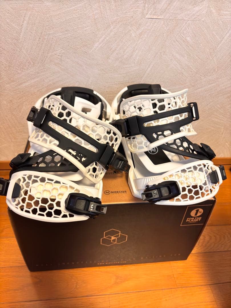 23-24 ナイデッカー スーパーマティック L ホワイト