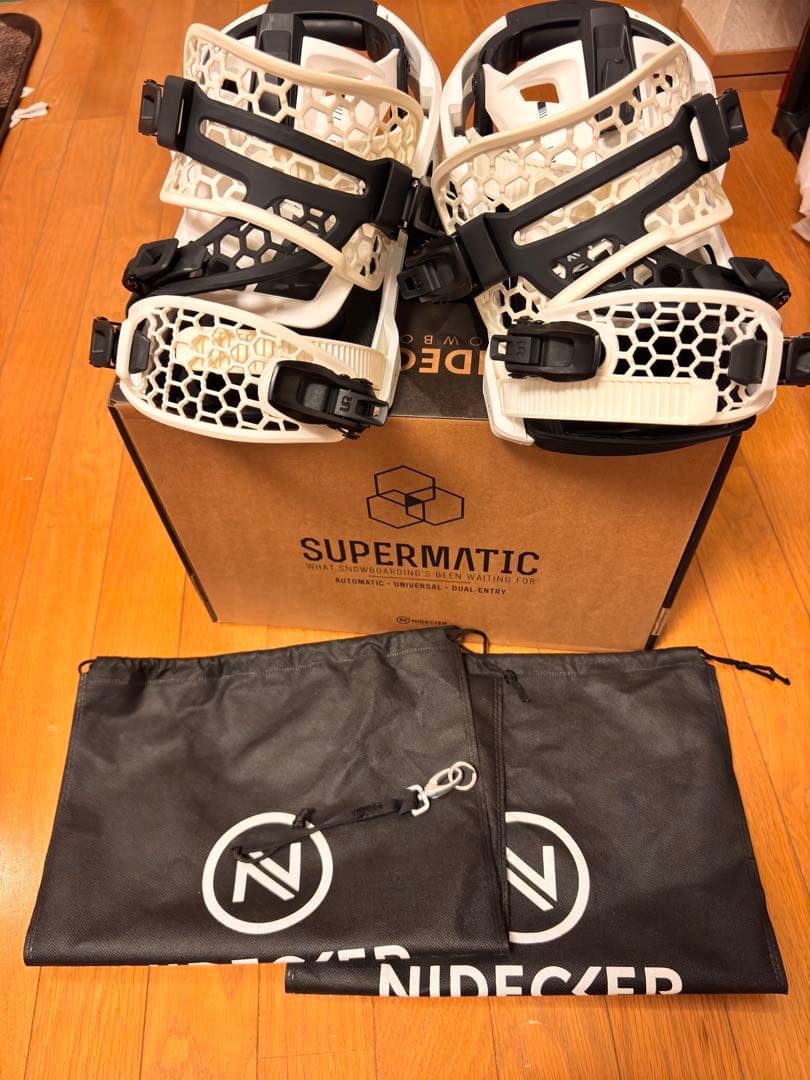 23-24 ナイデッカー スーパーマティック L ホワイト