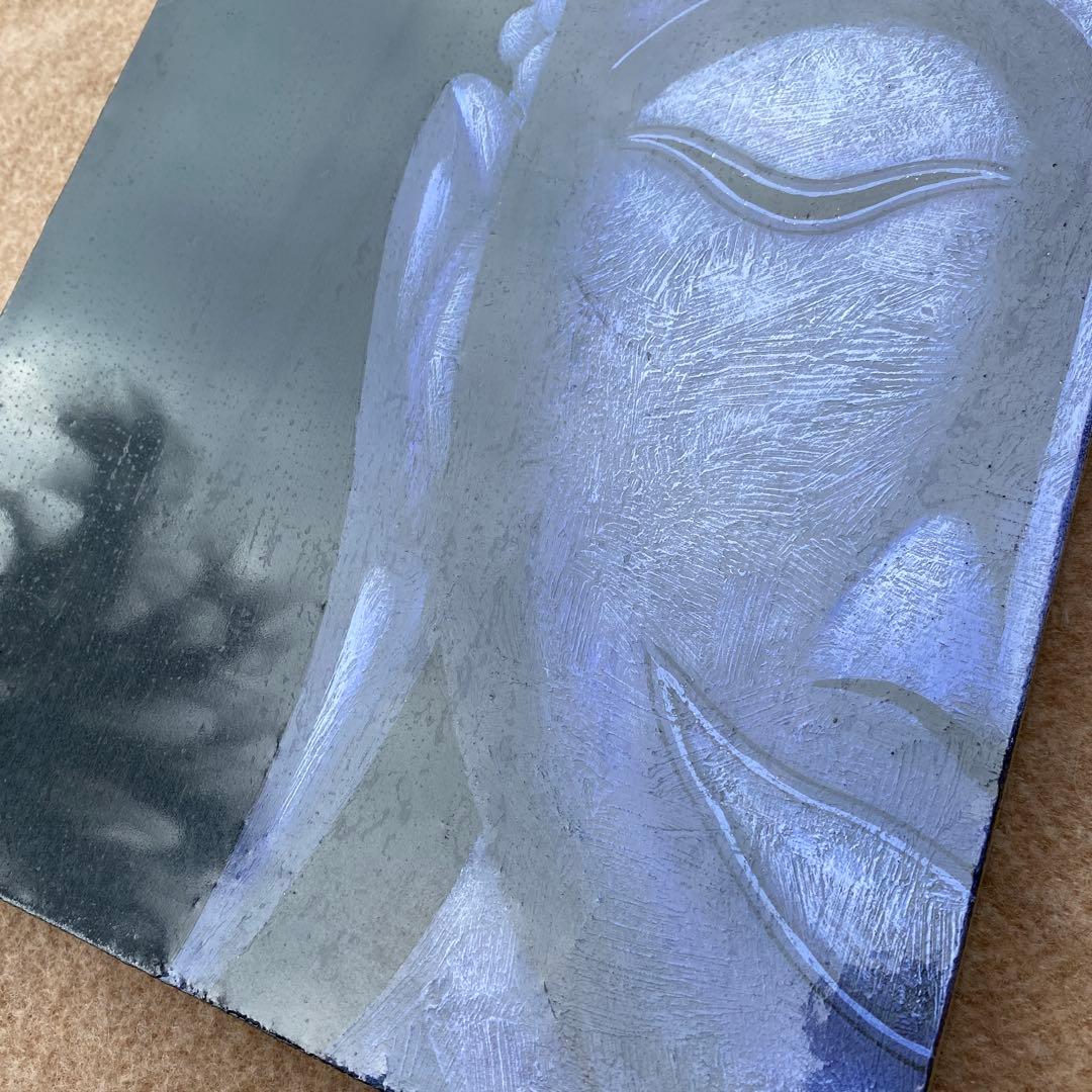 抽象的な仏像の絵画　TiTi作