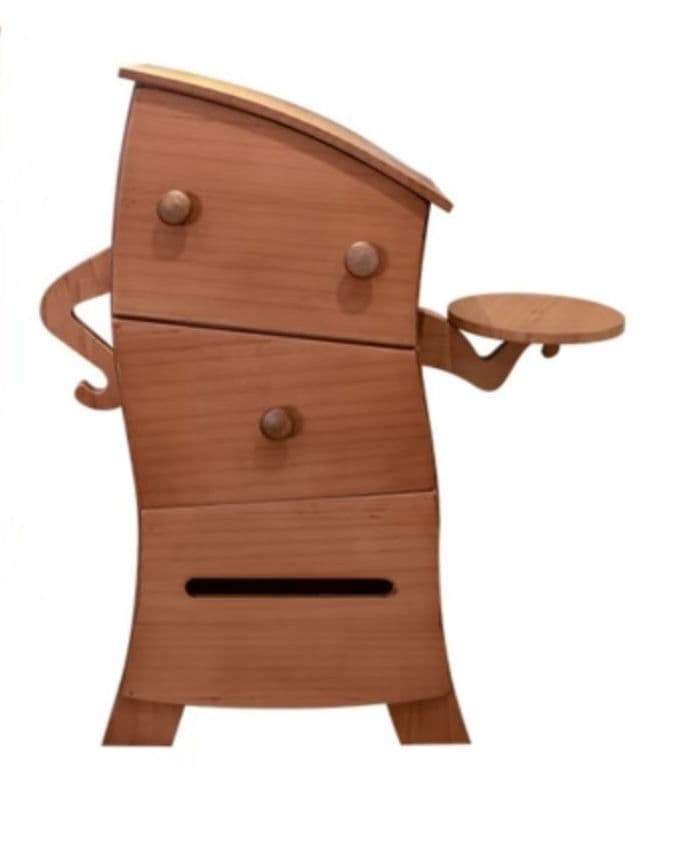ユニークなキャラクター形状の木製収納ボックス
