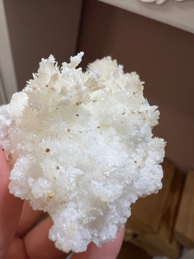 ホワイトアラゴナイト　霰石 　あられいし　水晶　自然石　鉱物標本①