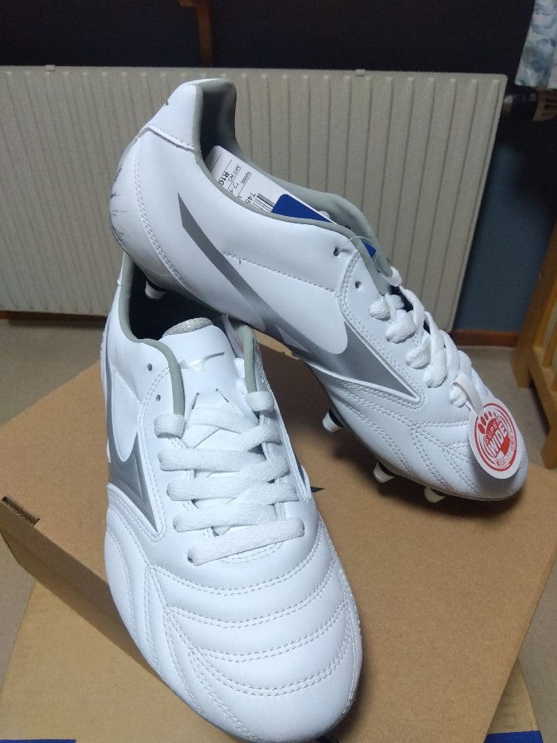 ラグビースパイク／28.5／白×シルバー／R1GA230003／新品・未使用品