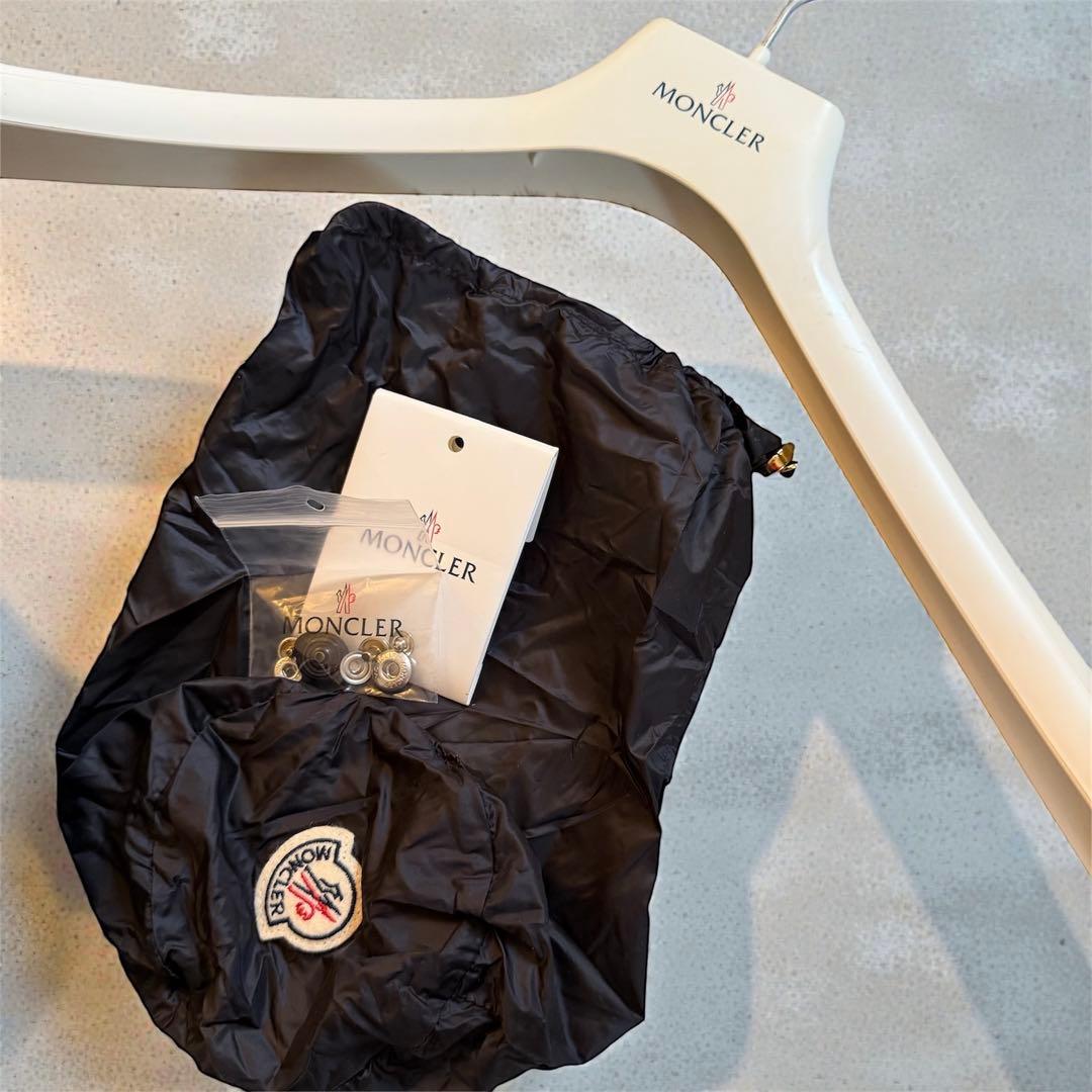 【美品】ライトダウン Moncler barbel giubbotto サイズ1