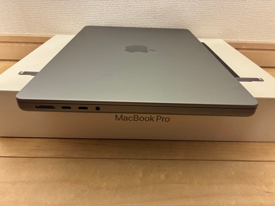 【イーガーコーテル】 MacBook Pro 14インチM3 1TB