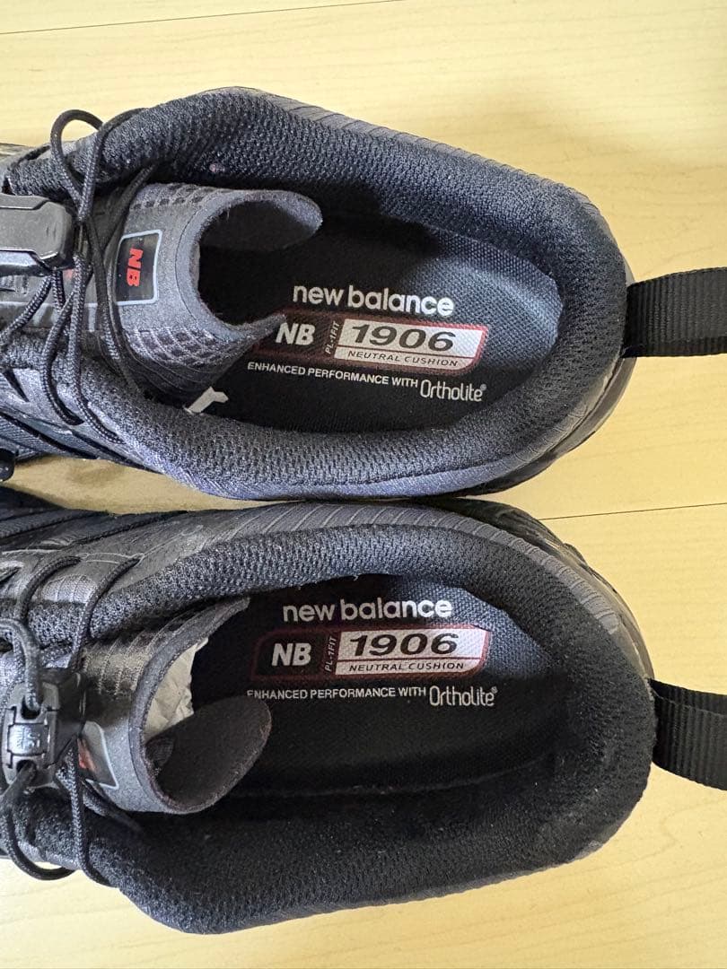 【美品】New Balance M1906RNB トリプルブラック