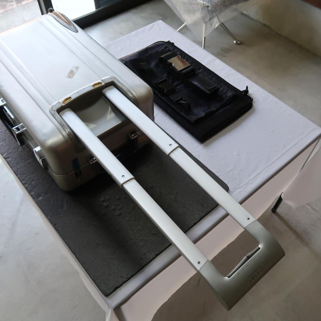 ゼロハリバートン ZERO HALLIBURTON スーツケース ZR21