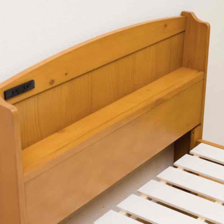 Treia　宮棚・コンセント付きベッド　DBR/LBR