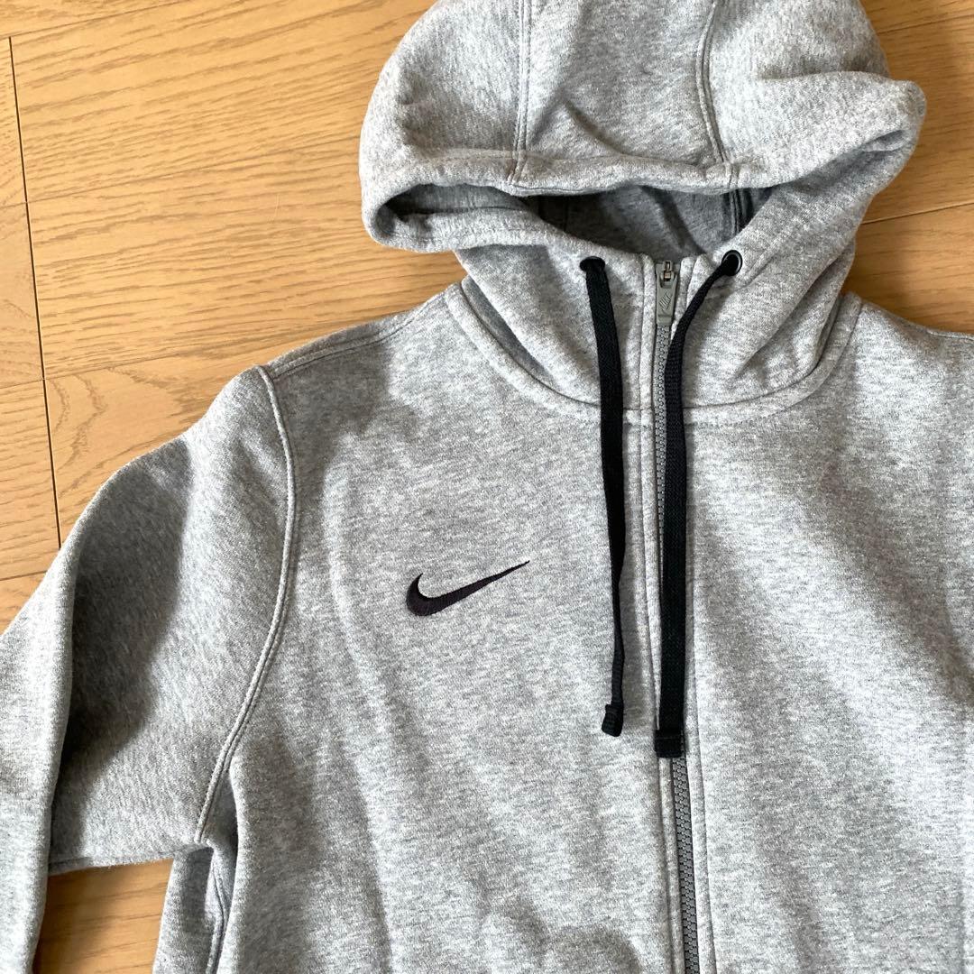 お値下げ中！美品　Nikeセットアップ　 メンズM￼サイズ