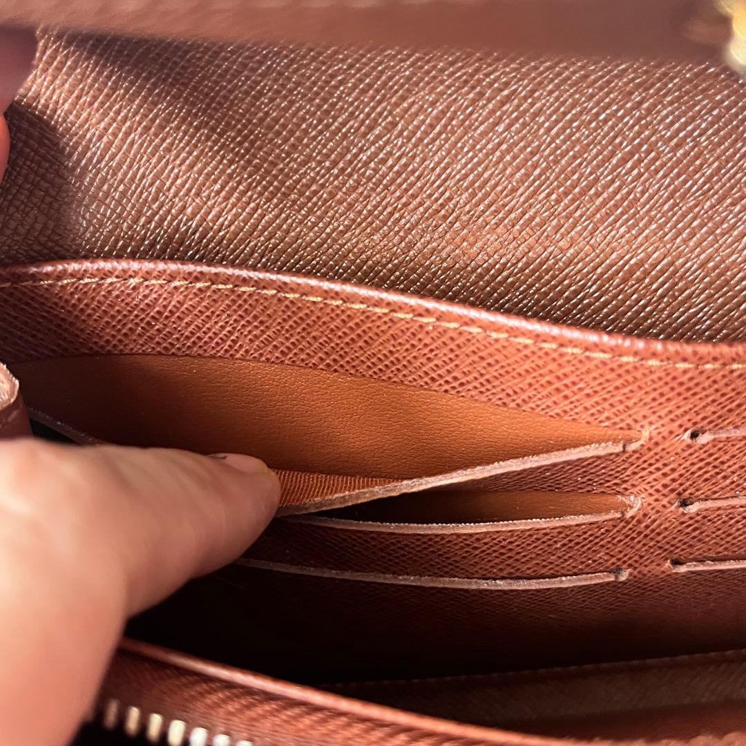 ルイヴィトン　ポルトフォイユサラ　モノグラムキャンバス　長財布