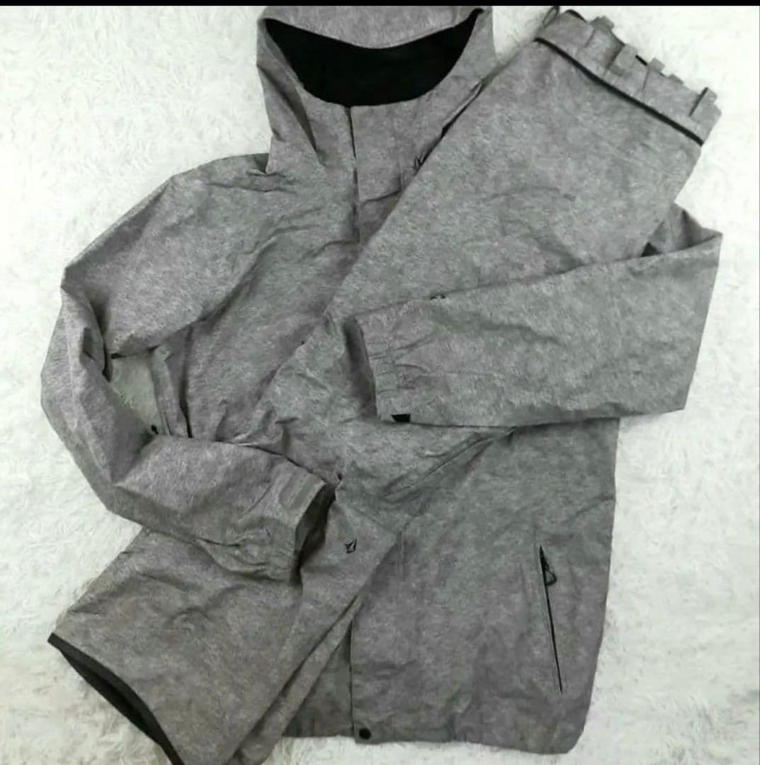 美品 XL◎VOLCOM スノボウェアセットアップ ゴアテックス ボルコム