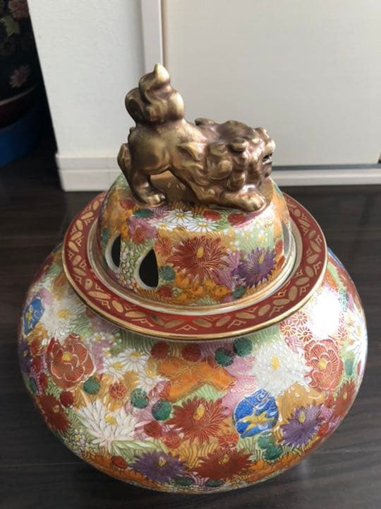 九谷花詰大きな三足金色狮子头香炉