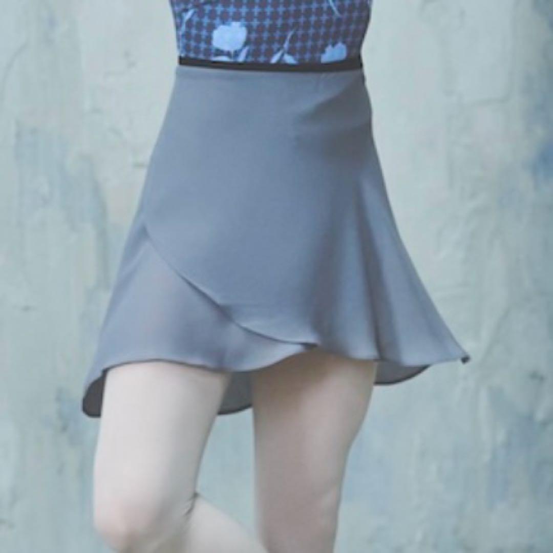 新品同様スティナ　stina black ribbon wrap skirt