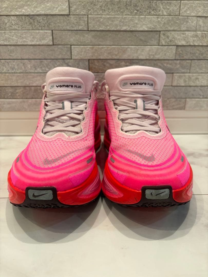 ナイキ26cm ボメロプラスピンク　NIKE VOMERO PLUS