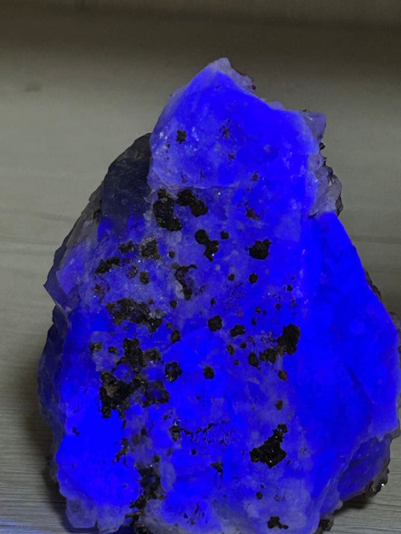 モロッコ産 ブルーフローライト × レッドクォーツパイライト共生 原石