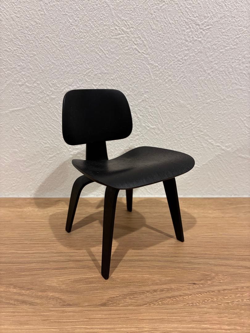 置物 Vitra Design Museum Eames DCW