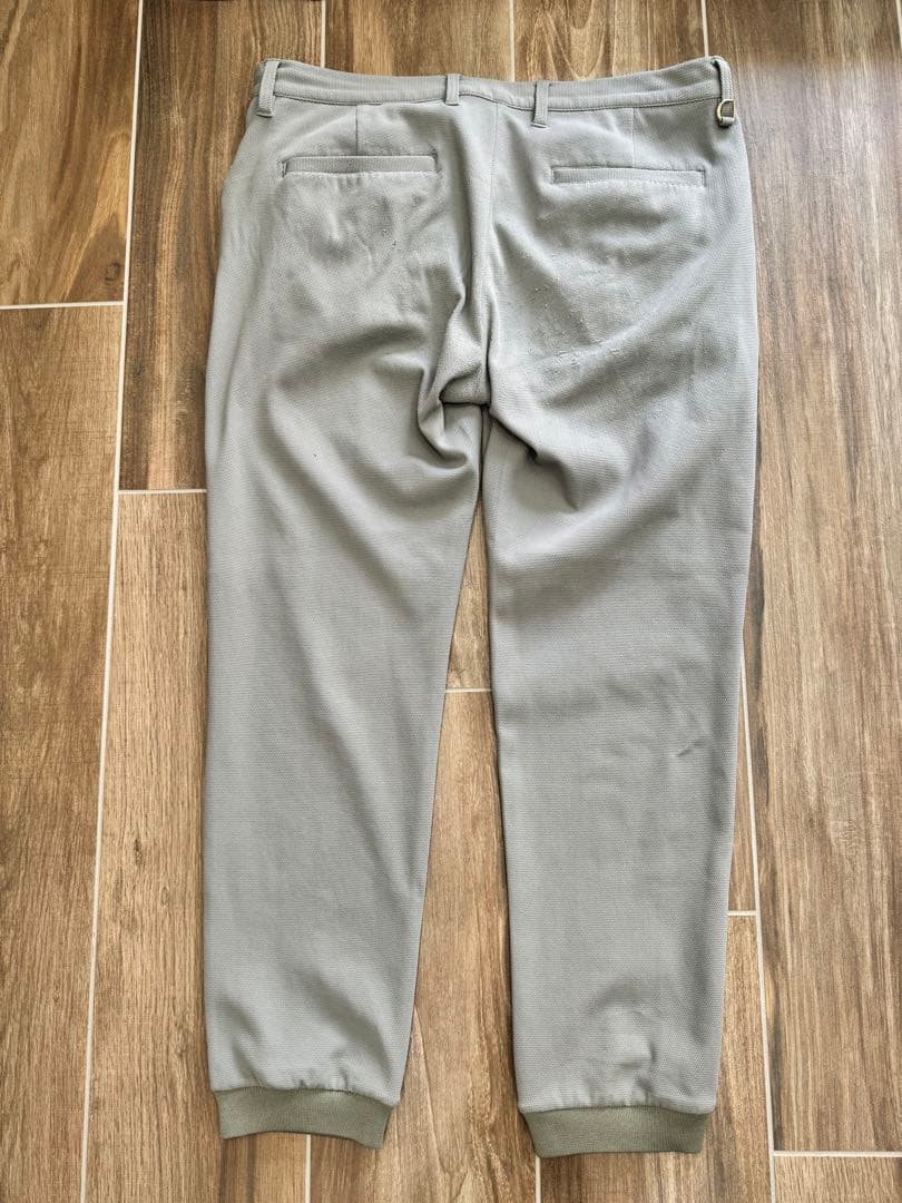 V TWELVE モスグリーン　セットアップ