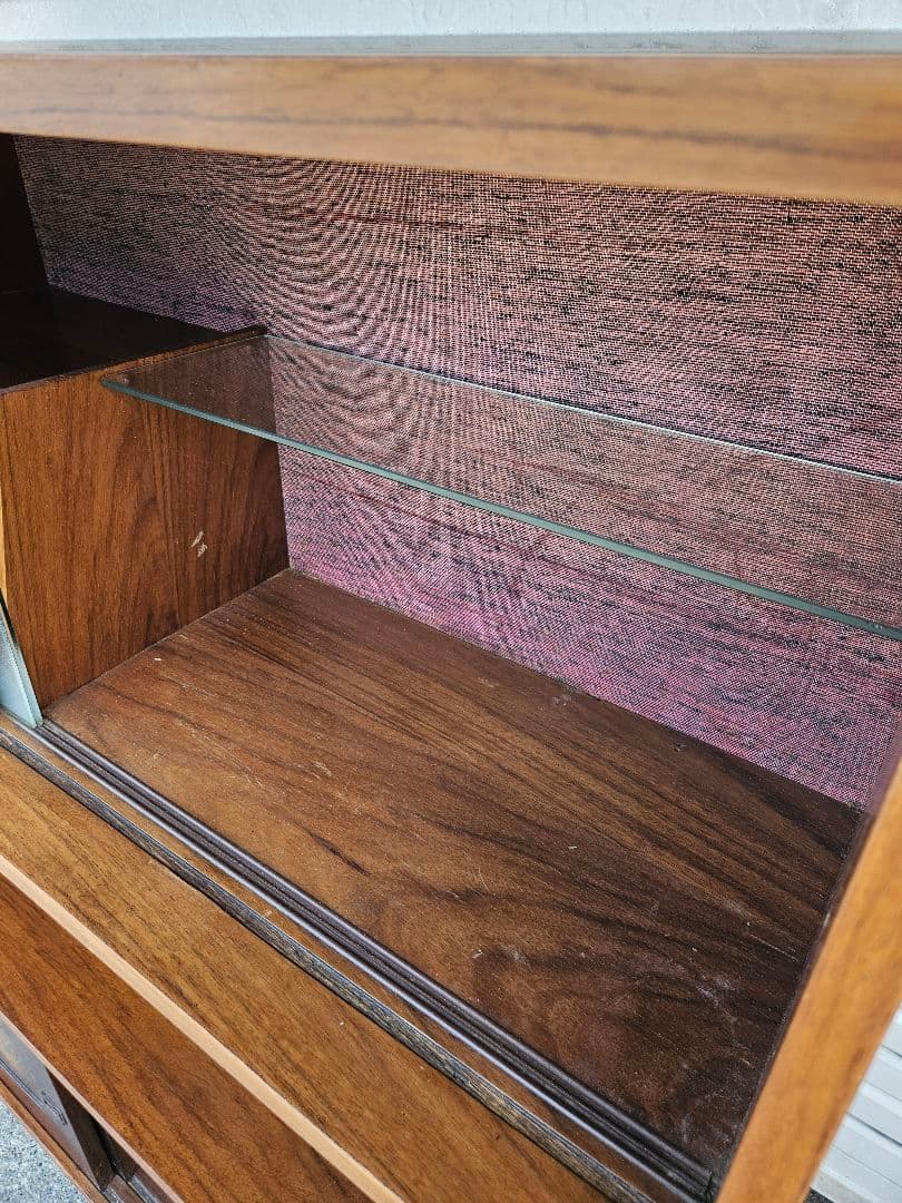 日本のヴィンテージ ガラスと木の飾り棚 ミッドセンチュリーモダン オープンラック