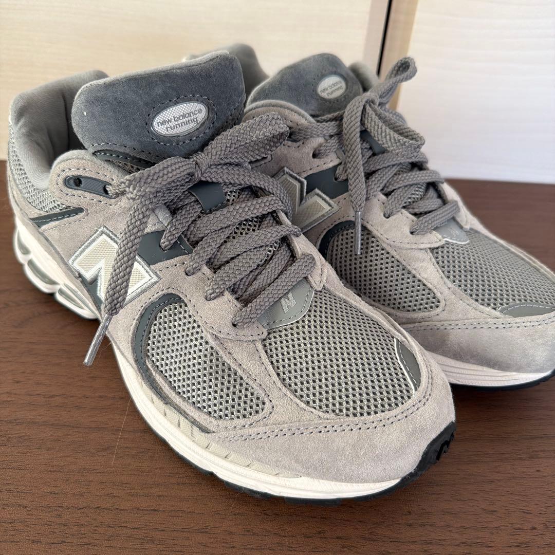 ニューバランス 2002R NEW BALANCE スニーカー　グレー