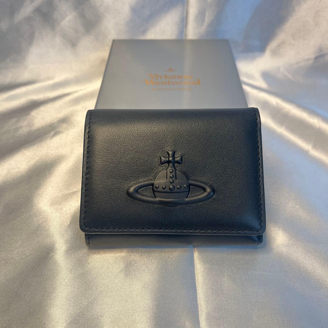 新品 Vivienne Westwood マット黒 三つ折り財布 大人気