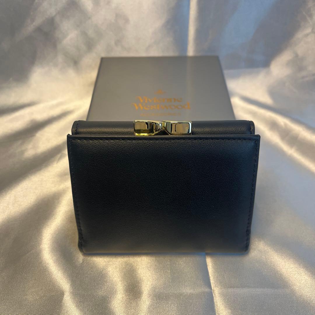 新品 Vivienne Westwood マット黒 三つ折り財布 大人気