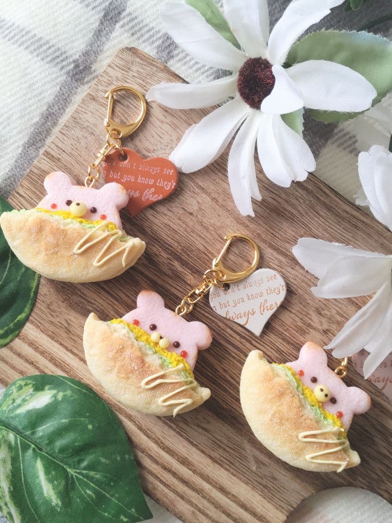 ♡イングリッシュマフィンサンド♡　こぶた　チャーム　フェイクフード　樹脂粘土