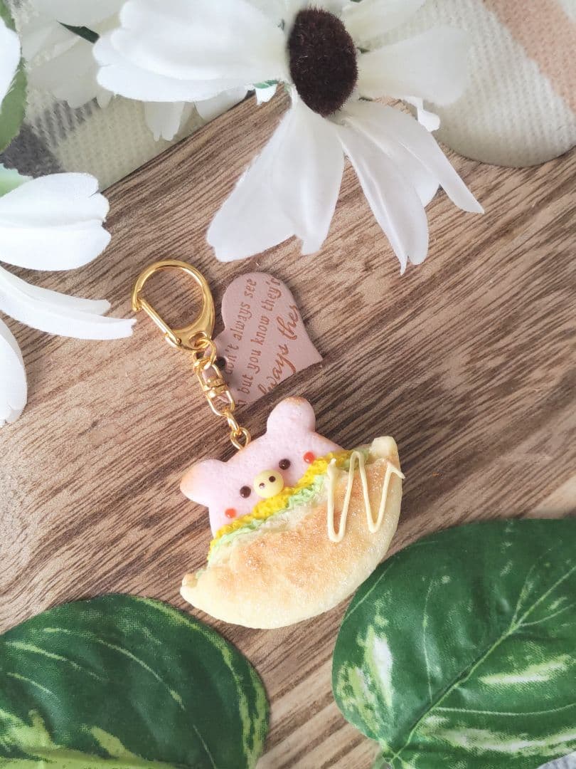 ♡イングリッシュマフィンサンド♡　こぶた　チャーム　フェイクフード　樹脂粘土